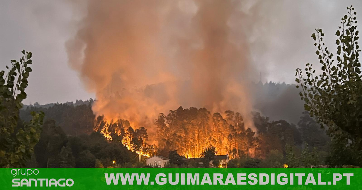 Há dois incêndios activos em Guimarães
 #ÚltimasNotícias #Portugal